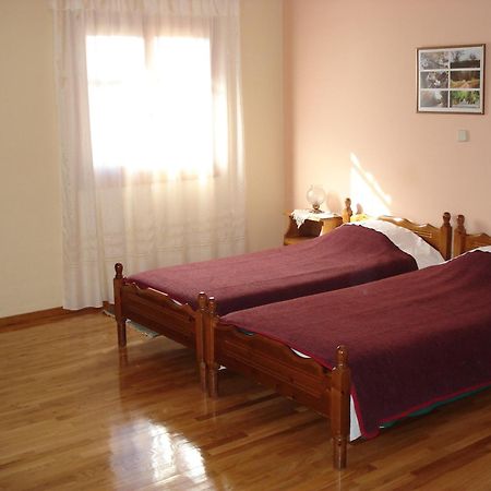 Zephyros Hotel Vitina Ngoại thất bức ảnh